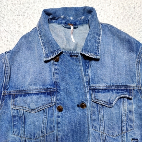 Free people Double Breasted Denim Distressed Jacket Size Small Blue Light Wash - Picture 3 of 14
